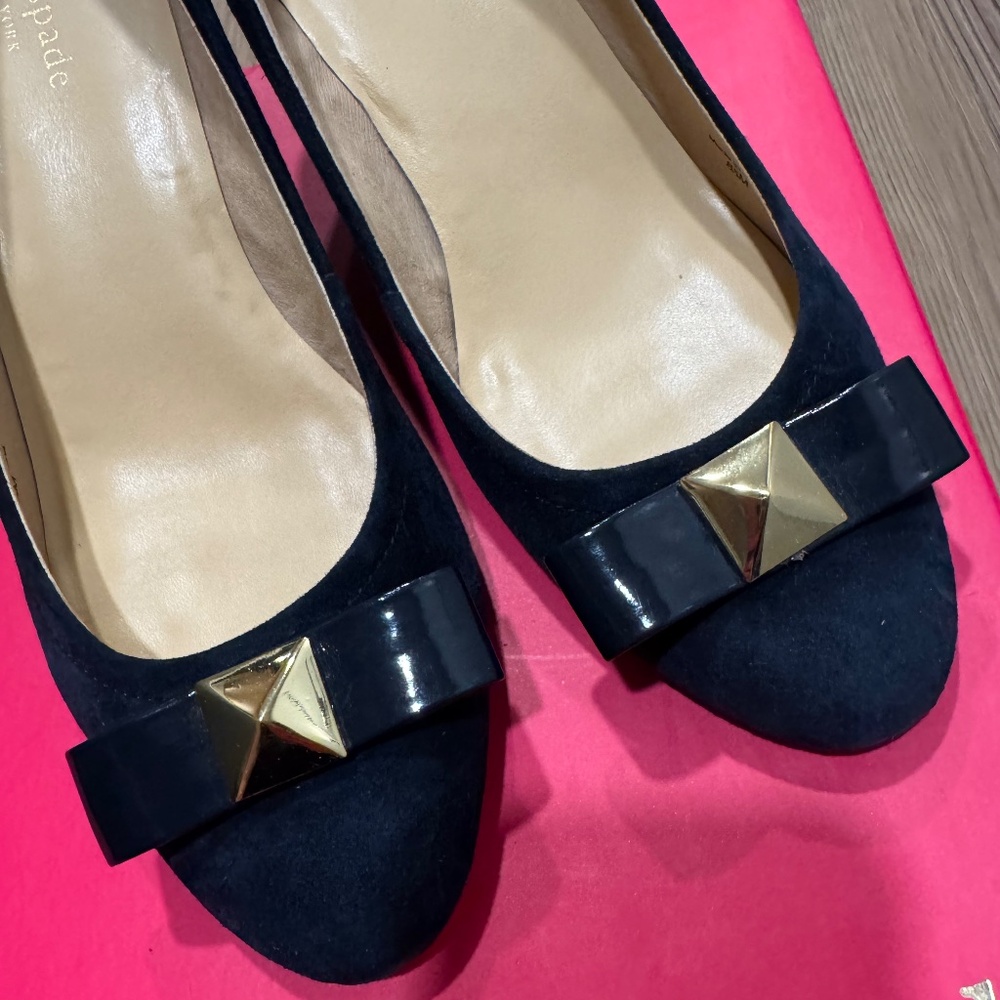 $395 NEW KATE SPADE NEW YORK Cayley Wedges Size 8 8.5 Suede Bow Accent Navy Blue - Picture 4 of 9